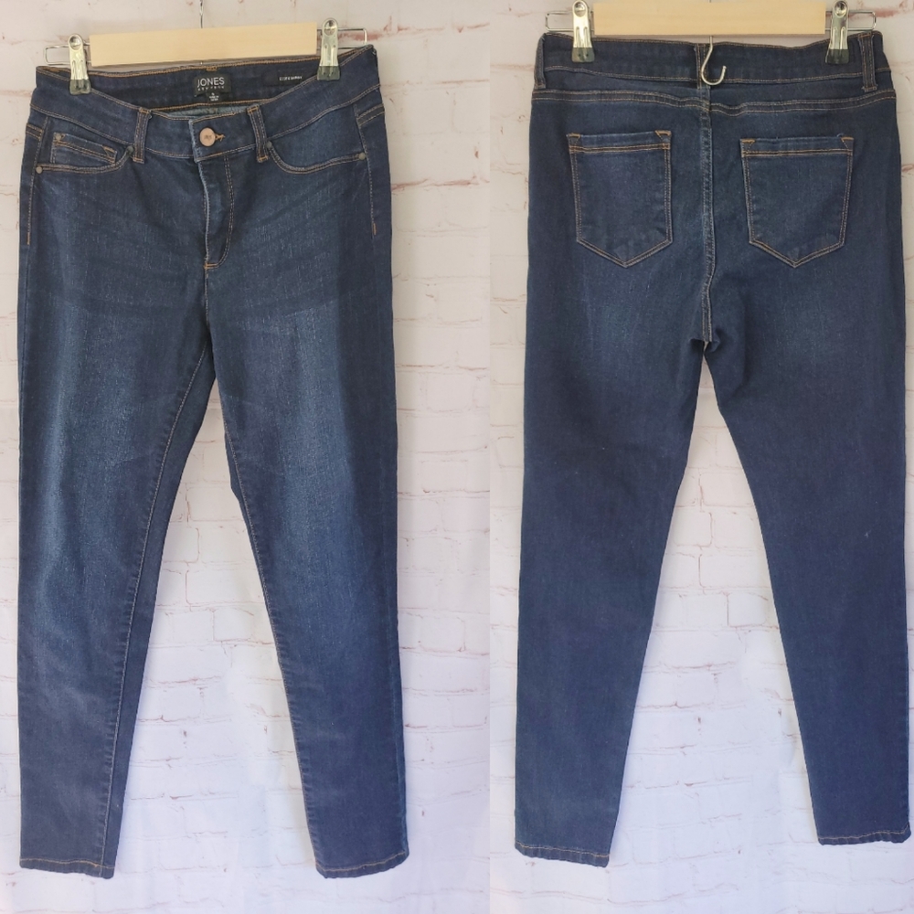 2 pairs of Jones New York Essex Skinny Jeans